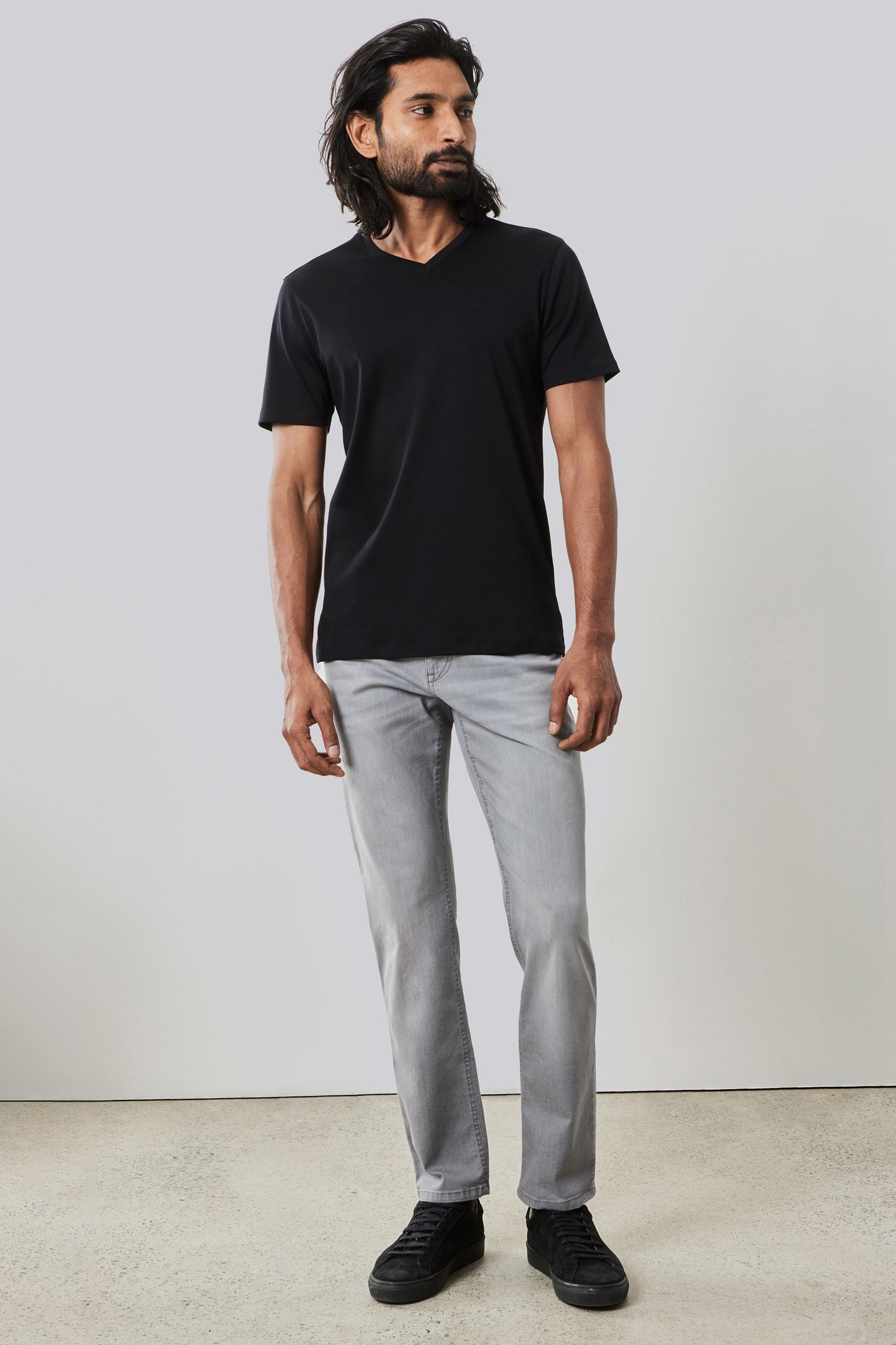 The Barakett V Tee - Black | Robert Barakett