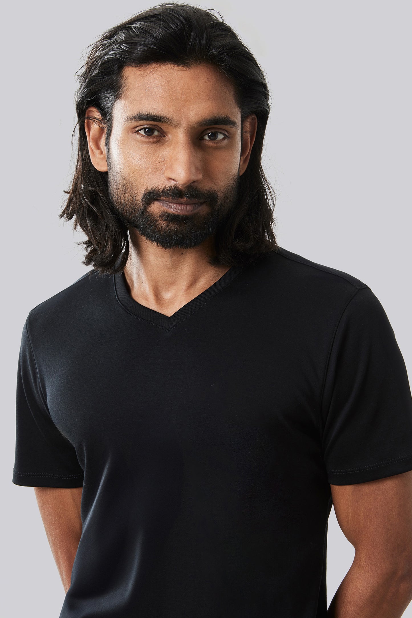 The Barakett V Tee - Black | Robert Barakett