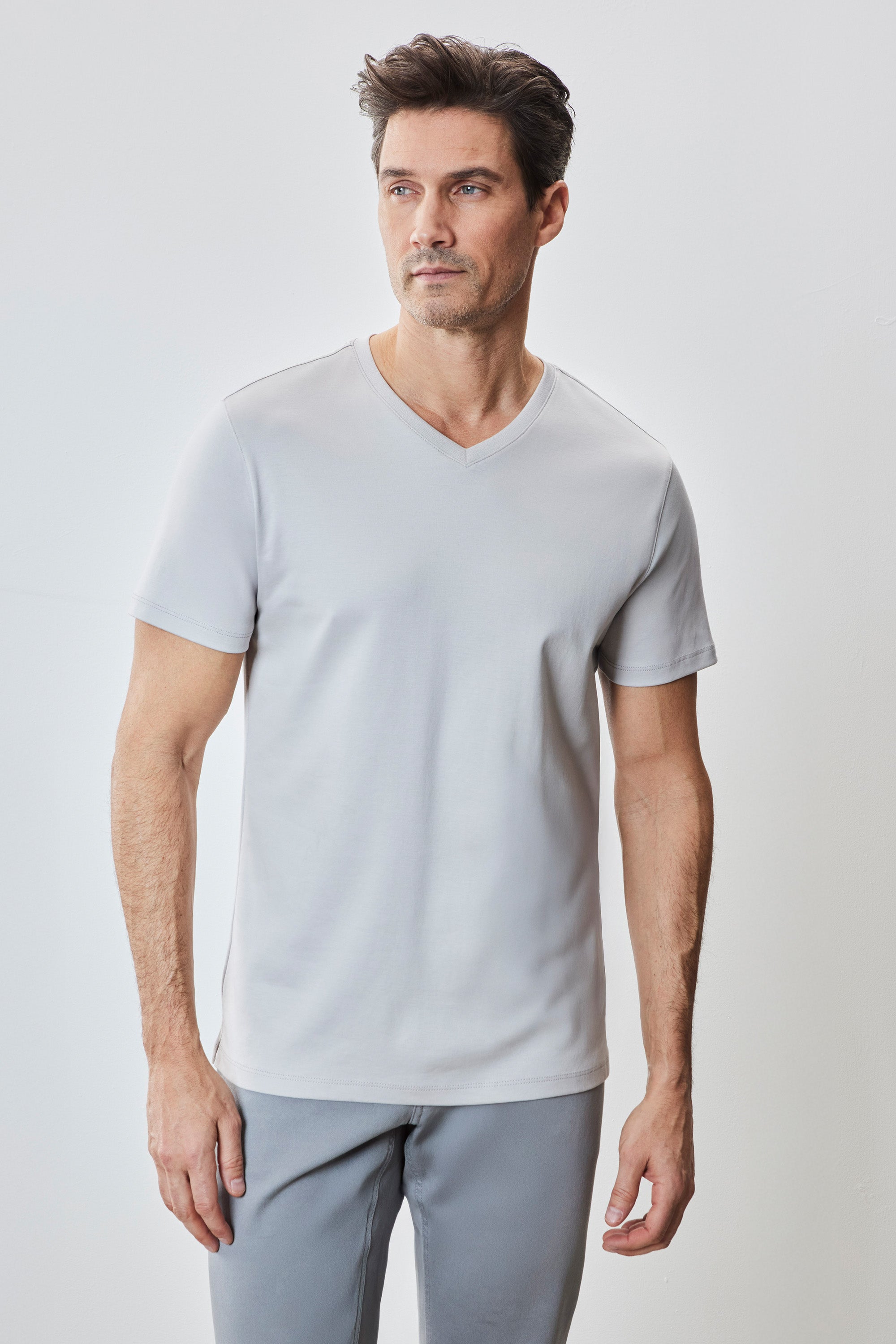 The Barakett V Tee - Chalk | Robert Barakett