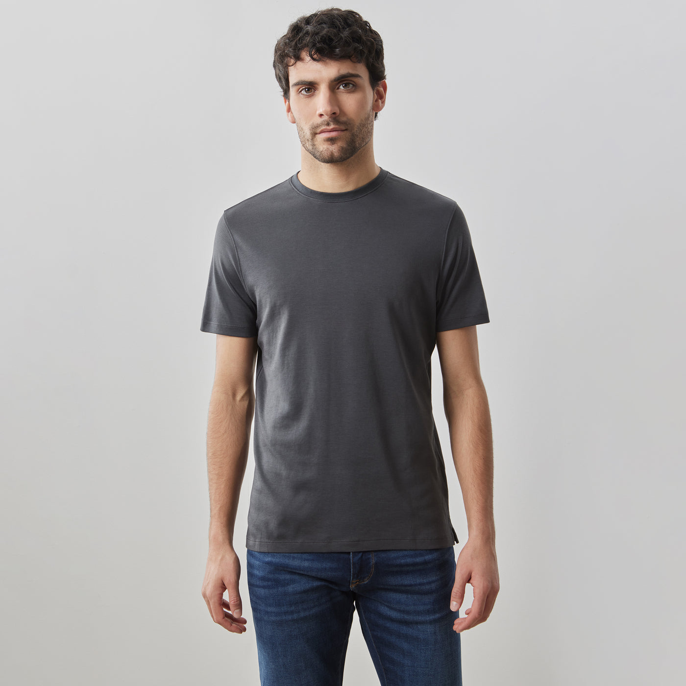 Robert Men\'s Charcoal T-Shirt in Cannon - Cotton Pima Barakett