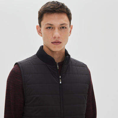 Oriel Vest