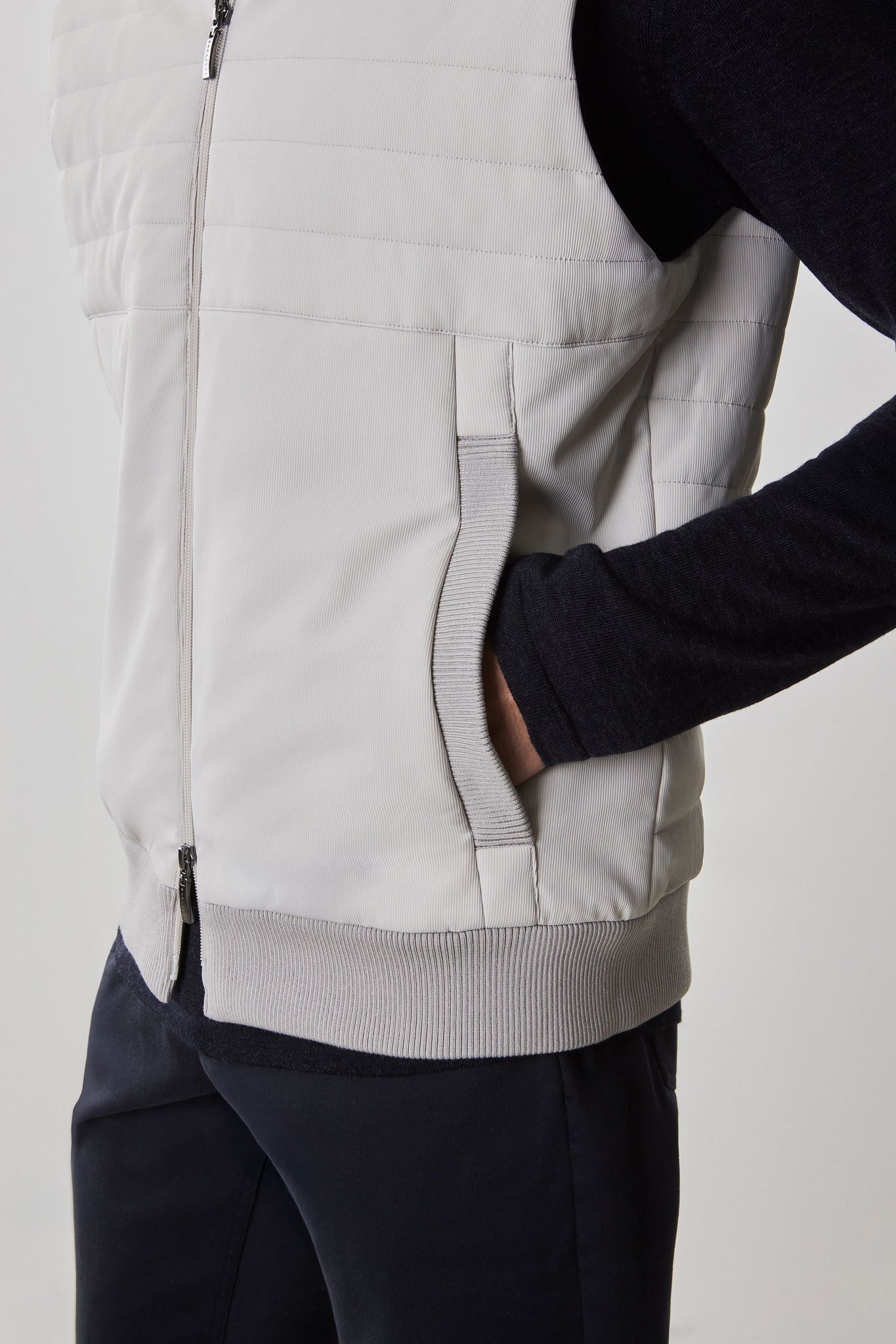 Robert Barakett Fremantle Quilted Vest In Gray