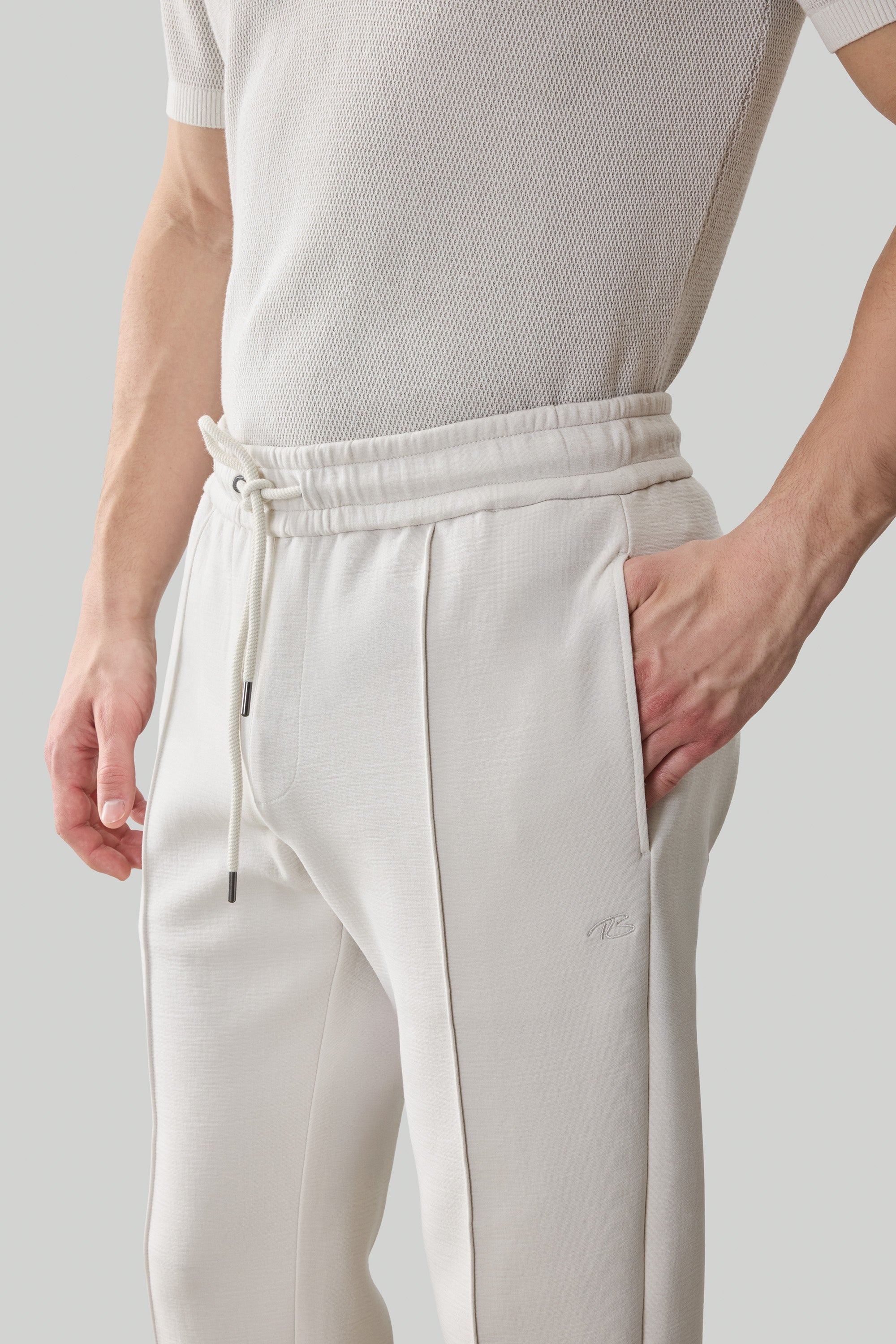 Kenji Jogger Pants - Swan | Robert Barakett
