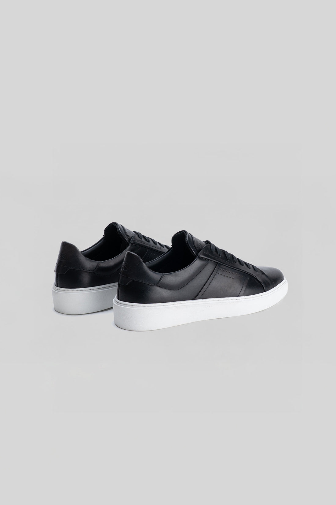 Dion Sneaker