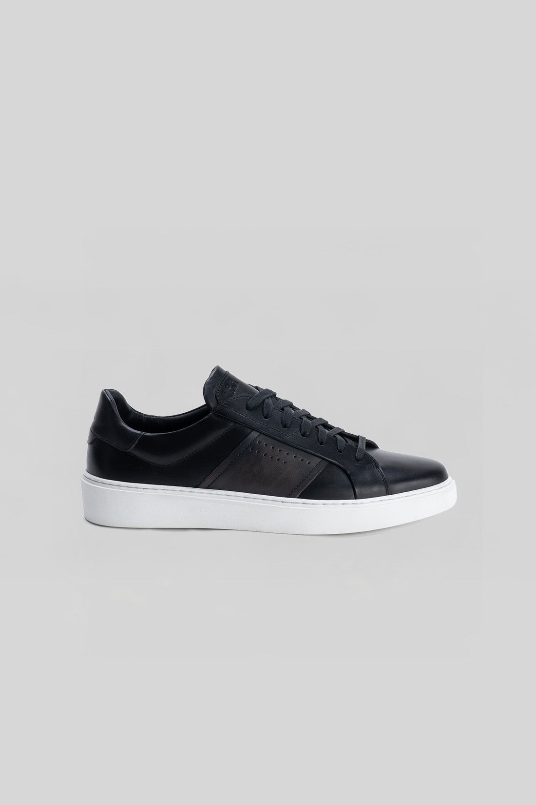 Dion Sneaker