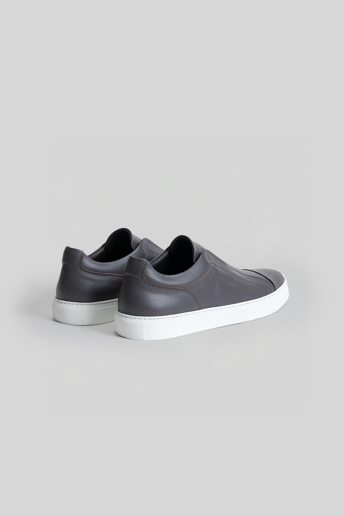 Delta Sneaker