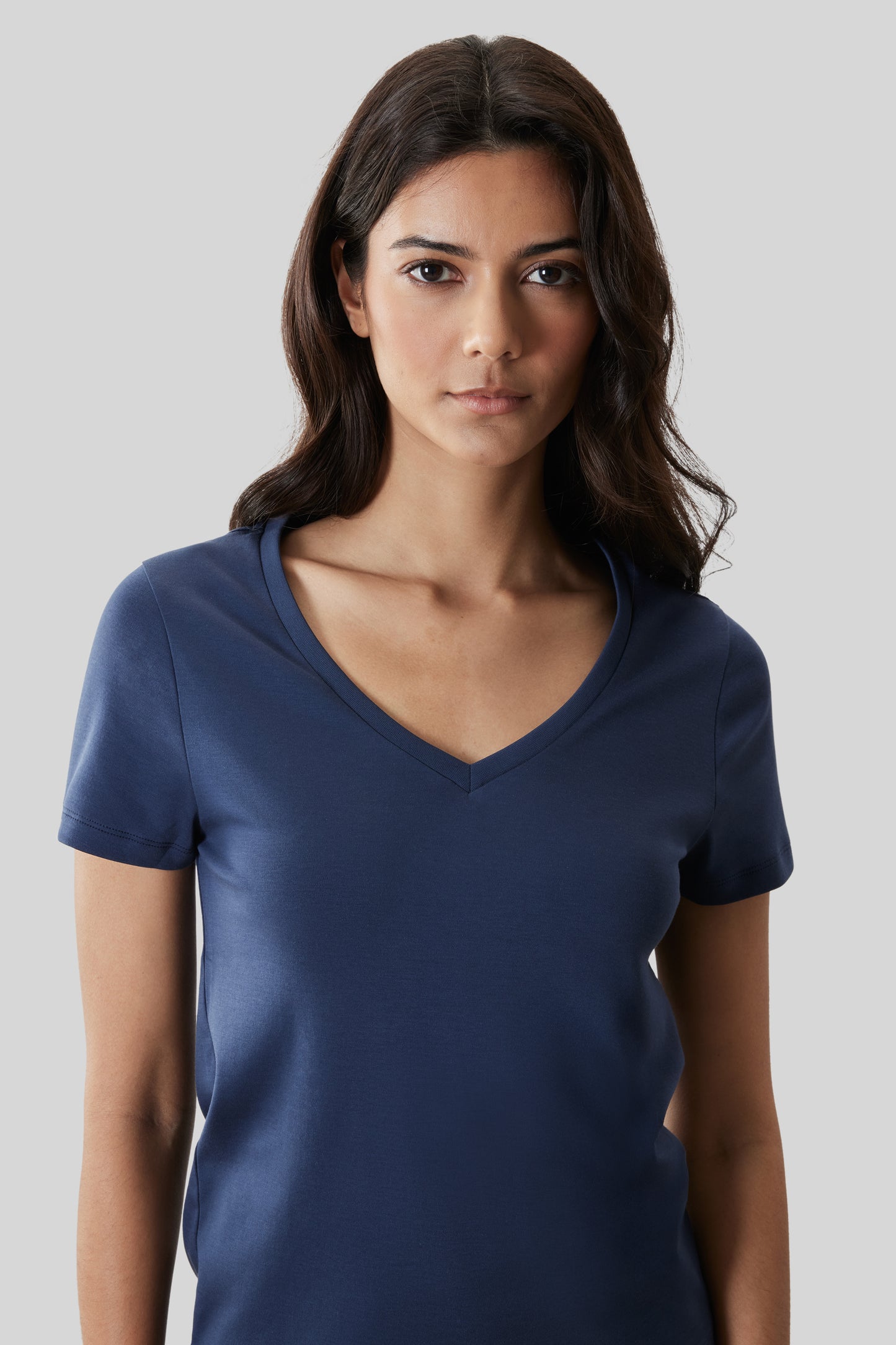 The Barakett Women's V Tee