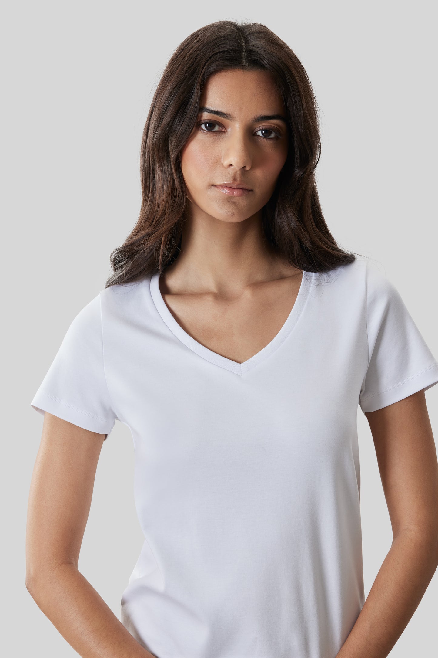 The Barakett Women's V Tee