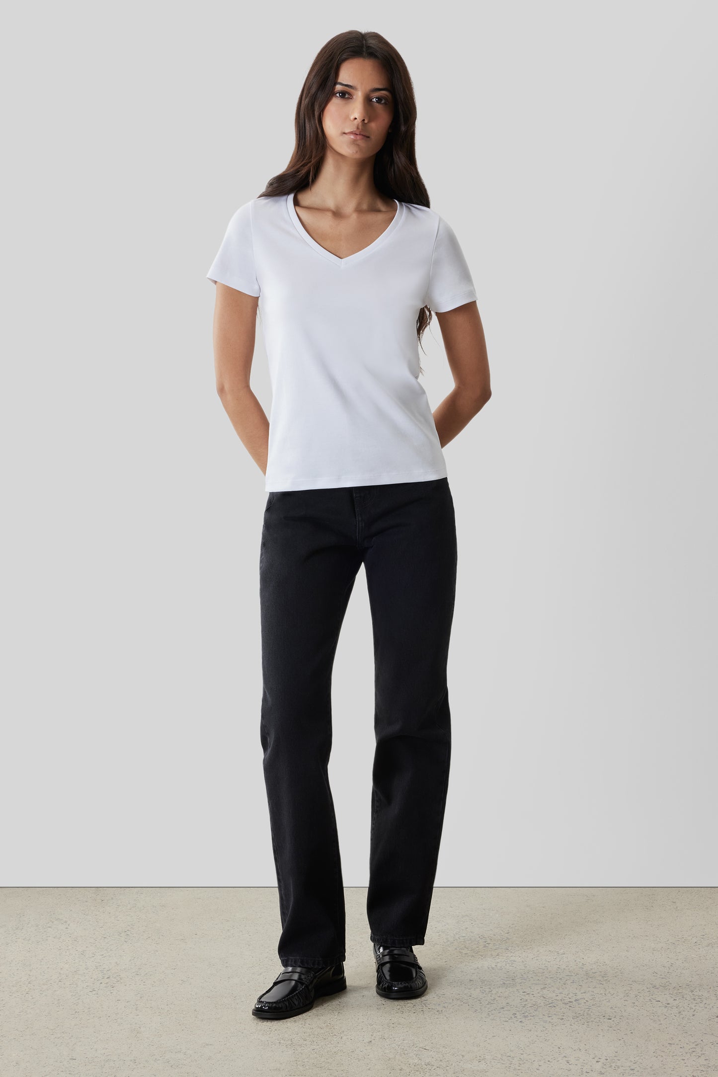 The Barakett Women's V Tee